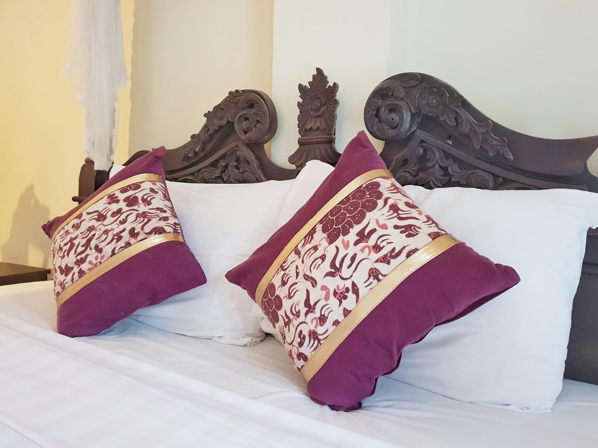 Liyer House Hotel Lodtunduh Ngoại thất bức ảnh